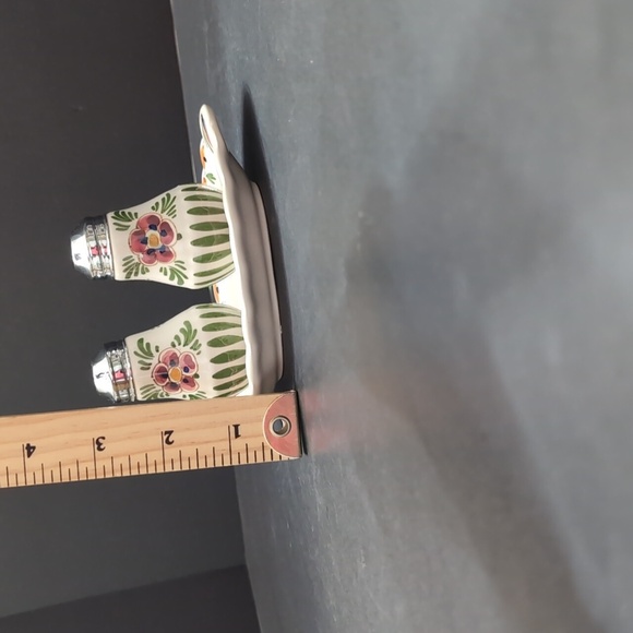 Vintage Delft Polychrome Set of Salt- Pepper Shakers with Tray. - Picture 10 of 10